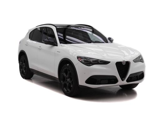 New 2026 Alfa Romeo Stelvio Sprint AWD/4WD image 2