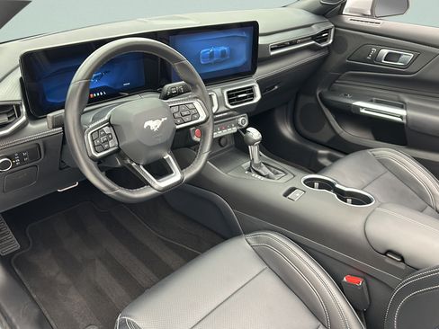 Used 2025 Ford Mustang Premium RWD image 16
