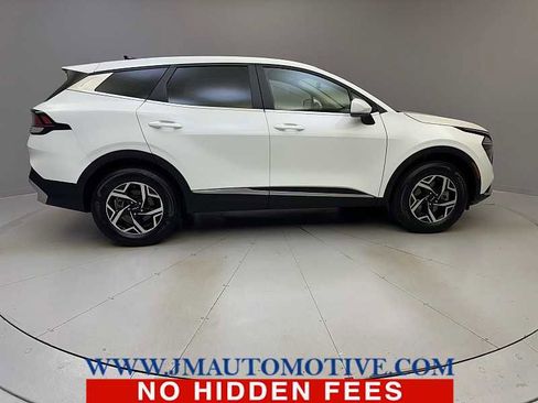 Used 2024 Kia Sportage LX AWD/4WD image 6