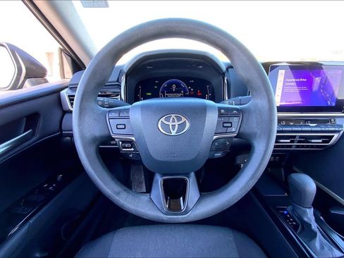 Certified 2025 Toyota Camry LE image 6