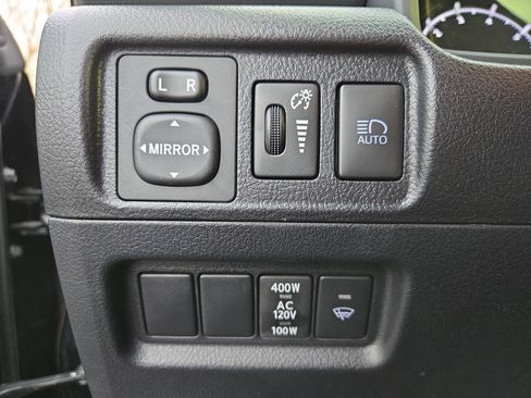 Used 2023 Toyota 4Runner 40th Anniversary SE image 15