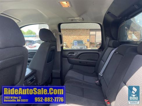 Used 2011 Chevrolet Avalanche LS w/ Regional Value Package AWD/4WD image 12