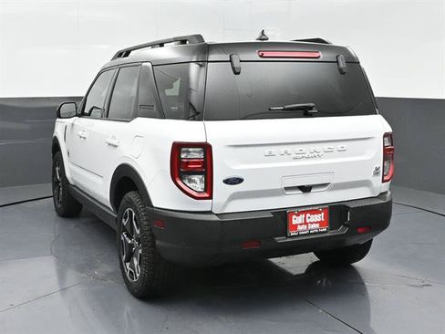 Used 2023 Ford Bronco Sport Outer Banks w/ Tech Package AWD/4WD image 4