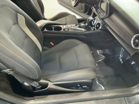 Used 2021 Chevrolet Camaro LT RWD image 10