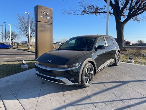 New 2026 Hyundai Ioniq 5 SEL image 1