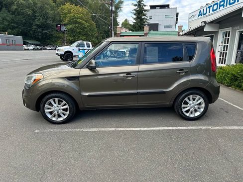Used 2012 Kia Soul + w/ Audio Pkg FWD image 8
