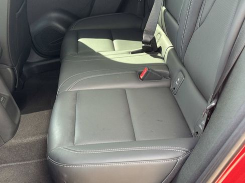 Used 2025 Buick Envision Preferred AWD/4WD image 17