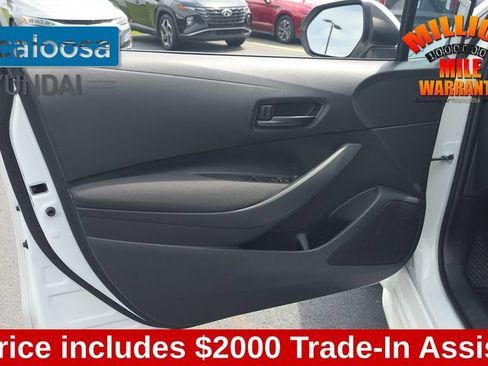 Used 2023 Toyota Corolla LE FWD image 11