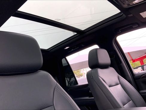 Used 2022 Chevrolet Tahoe Z71 w/ Off-Road Capability Package AWD/4WD image 14