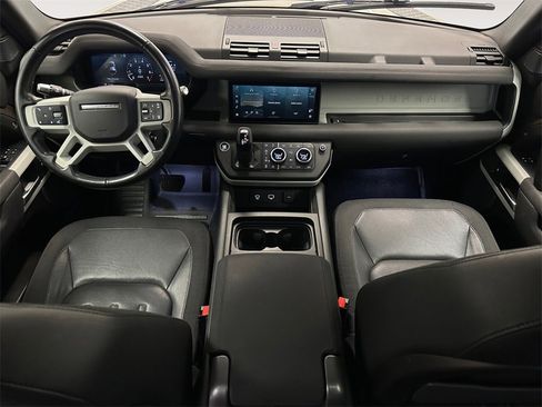 Used 2020 Land Rover Defender 110 SE image 10