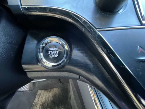 Used 2016 Toyota Avalon Touring image 17