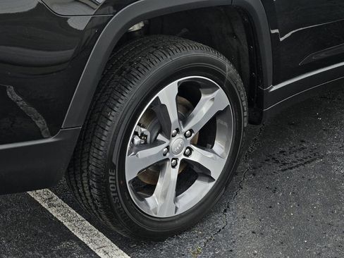 New 2026 Jeep Grand Cherokee L Limited image 10