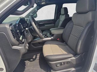 New 2026 Chevrolet Silverado 2500 ZR2 AWD/4WD video 4