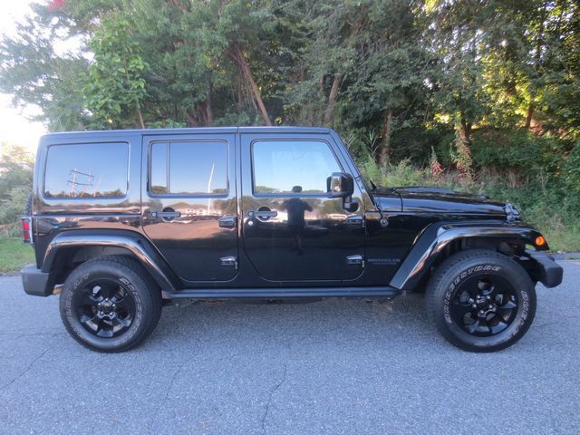 Used 2015 Jeep Wrangler Unlimited Sahara AWD/4WD image 10