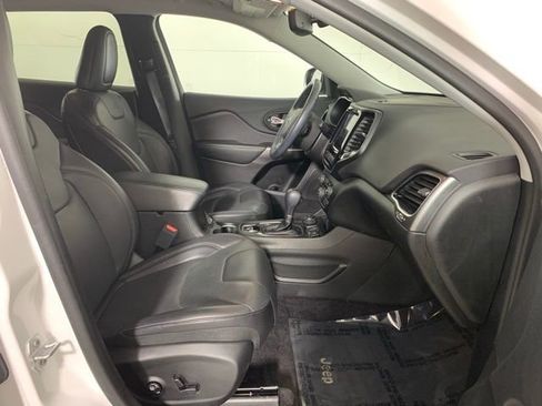 Used 2019 Jeep Cherokee Limited w/ Trailer Tow Group image 23