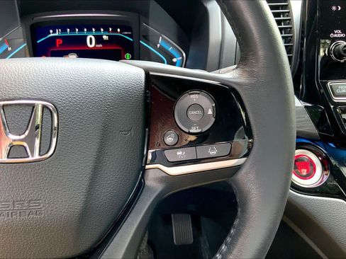 Used 2023 Honda Odyssey Elite image 23