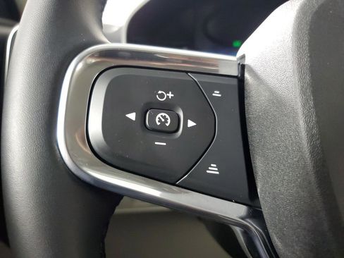 Certified 2026 Volvo XC40 B5 Plus w/ Protection Package Premier AWD/4WD image 27