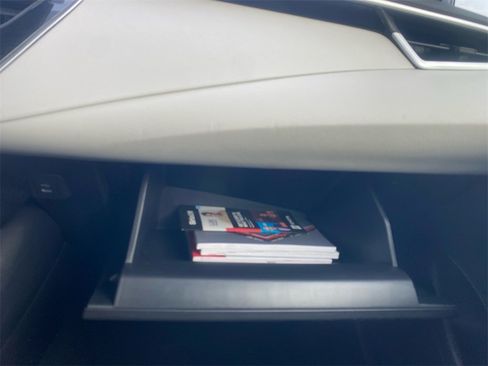 Used 2025 Toyota Corolla LE image 24