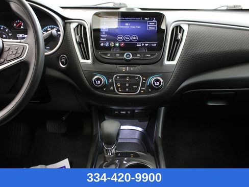 Used 2024 Chevrolet Malibu LT image 20