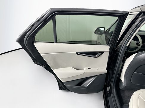 Used 2023 Kia Niro Wind FWD image 25
