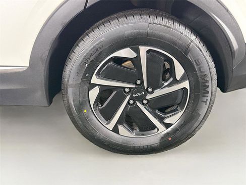 Used 2023 Kia Sportage LX AWD/4WD image 30