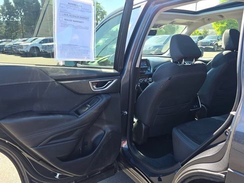 Used 2019 Subaru Forester Premium AWD/4WD image 53