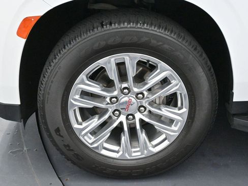 Used 2021 GMC Yukon SLT w/ SLT Premium Package image 42