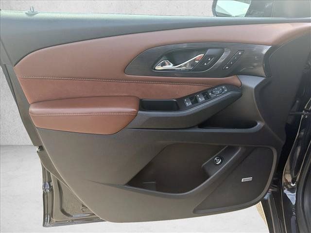 Used 2019 Chevrolet Traverse High Country w/ LPO, Floor Liner Package AWD/4WD image 9
