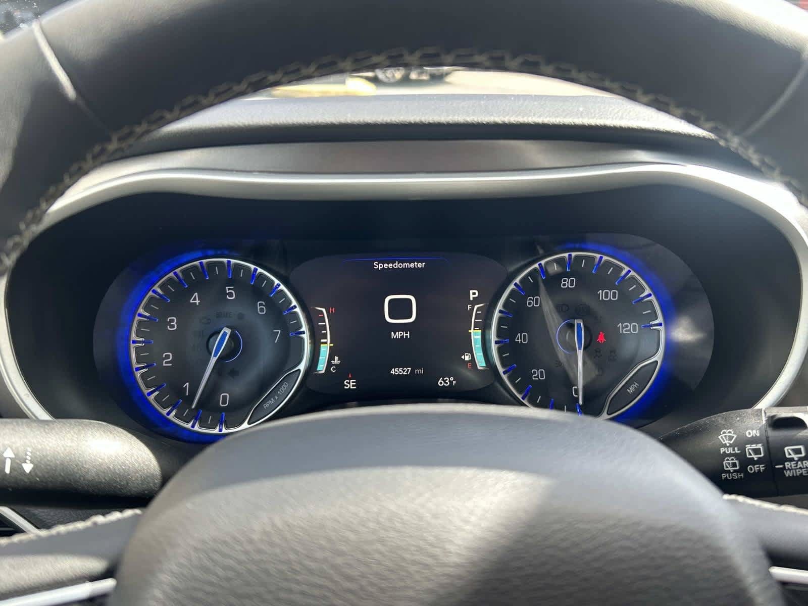 Used 2024 Chrysler Pacifica Touring-L FWD image 31
