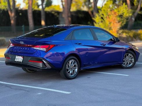 Used 2024 Hyundai Elantra SEL FWD image 17