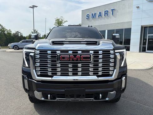 Used 2024 GMC Sierra 2500 Denali w/ Denali Reserve Package AWD/4WD image 11