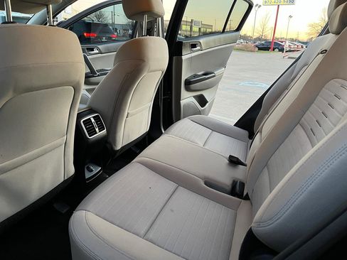 Used 2021 Kia Sportage LX w/ LX Fwd Popular Package image 8