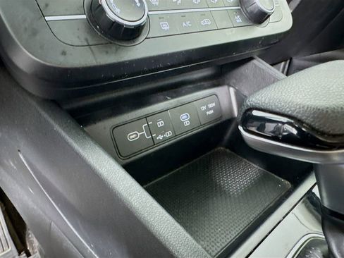 Certified 2025 Hyundai Tucson SE image 34