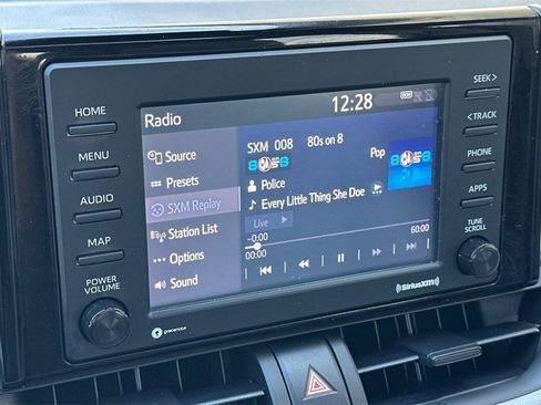 Used 2022 Toyota RAV4 XLE image 20