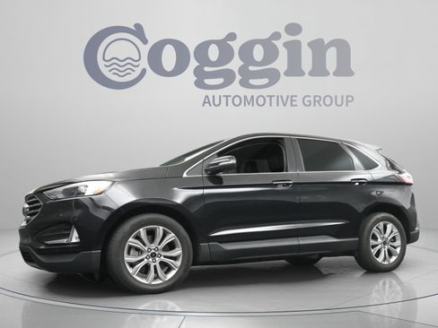 Certified 2024 Ford Edge Titanium AWD/4WD image 2
