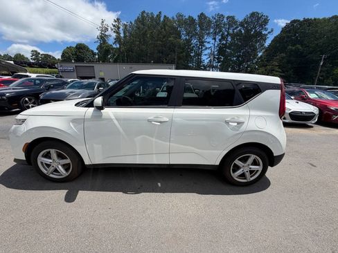 Used 2021 Kia Soul LX FWD image 8