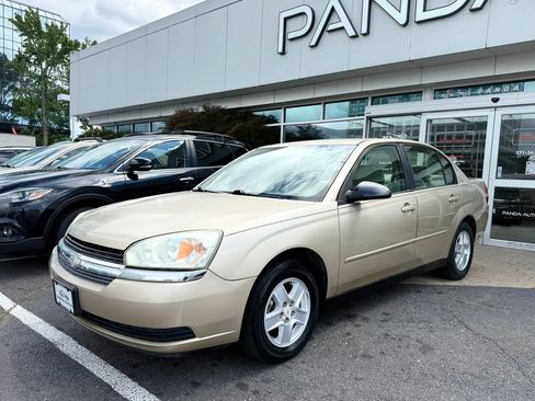 Used 2004 Chevrolet Malibu LS w/ Preferred Equipment Group FWD image 3