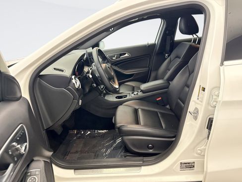 Used 2020 Mercedes-Benz GLA 250 4MATIC image 10