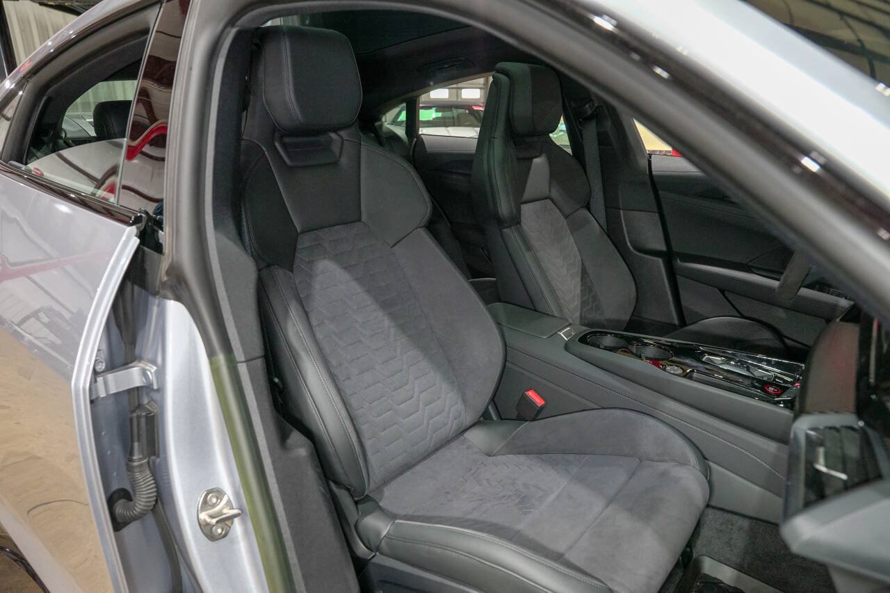 Used 2022 Audi e-tron GT Premium Plus w/ Performance Package AWD/4WD image 36