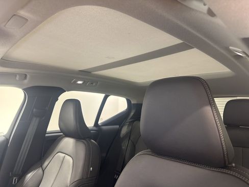 Used 2026 Volvo XC40 B5 Core w/ Climate Package AWD/4WD image 16