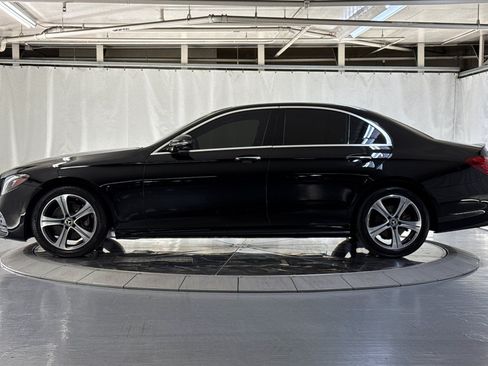 Used 2019 Mercedes-Benz E 300 image 2