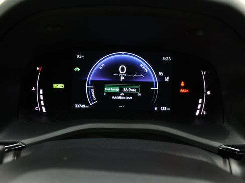 Used 2025 Toyota Camry SE FWD image 38