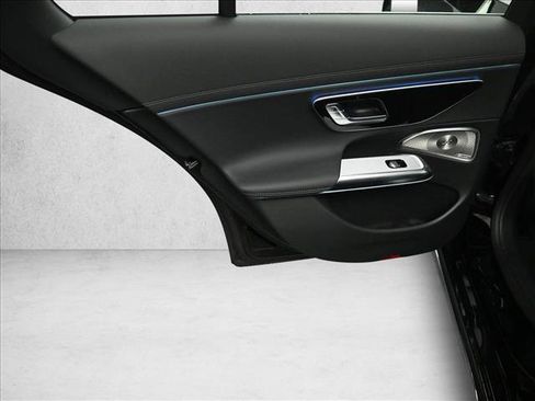 New 2026 Mercedes-Benz E 350 4MATIC Sedan image 18