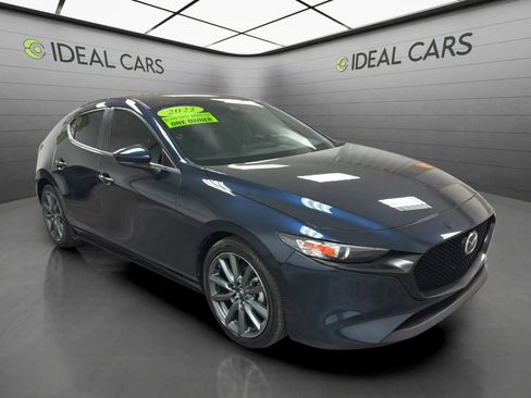 Used 2022 MAZDA MAZDA3 s FWD image 3