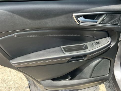 Used 2022 Ford Edge Titanium AWD/4WD image 22