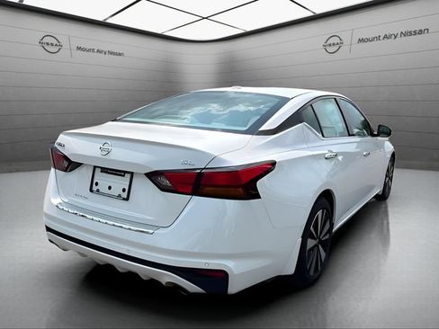 Certified 2021 Nissan Altima 2.5 SL FWD image 4