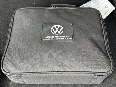 Used 2022 Volkswagen Taos SE w/ Driver Assistance Package AWD/4WD image 20