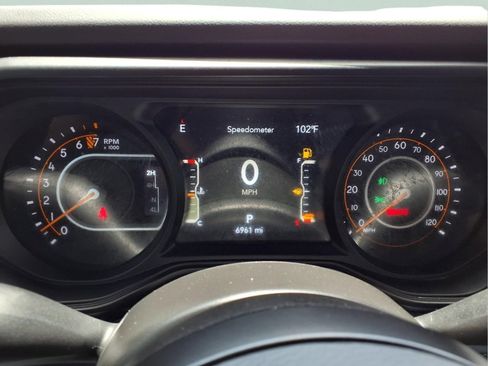 Used 2025 Jeep Gladiator Sport AWD/4WD image 16