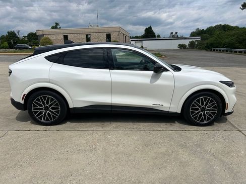 Used 2025 Ford Mustang Mach-E Premium AWD/4WD image 7