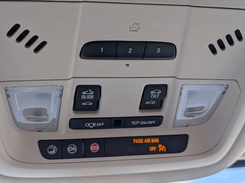 Certified 2023 GMC Acadia Denali w/ Denali Ultimate Package image 36